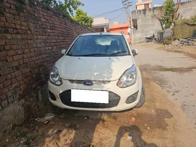 https://images10.gaadi.com/usedcar_image/4225406/original/processed_f99f30f7-d8c5-4074-9277-add5e143709c.jpg?imwidth=6400