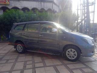 Toyota Innova 2004-2011 Toyota Innova 2.5 G (Diesel) 8 Seater BS III