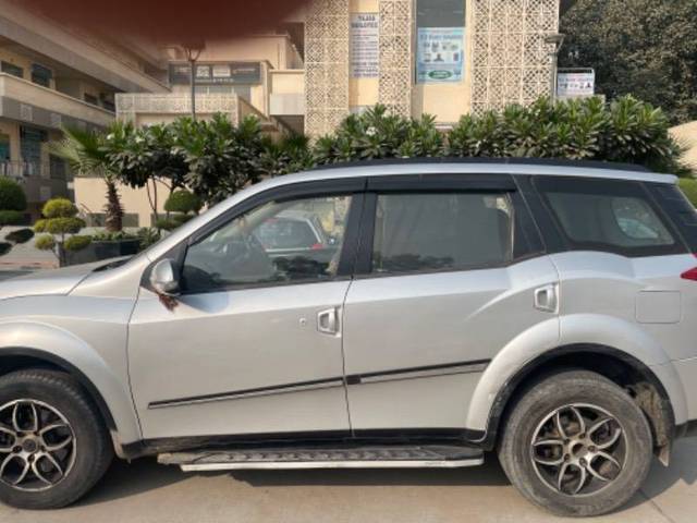 https://images10.gaadi.com/usedcar_image/4225454/original/15bc36b9979855ca5d8f84246869bde8.jpg?imwidth=6402