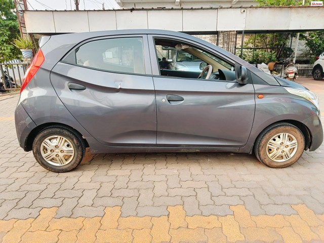 Second-hand 2015 Hyundai EON Era for sale in Rajahmundry-3