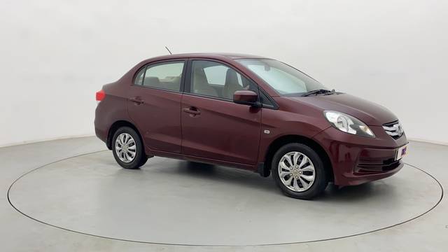 https://images10.gaadi.com/usedcar_image/4225525/original/9bb8433d09a07bdfacfa9c41105f471a.jpg?imwidth=6400