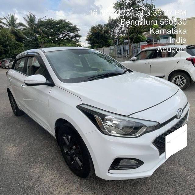 https://images10.gaadi.com/usedcar_image/4225564/original/processed_2e92038000ba8ecc35b4ef1719b8fb00.jpg?imwidth=6400