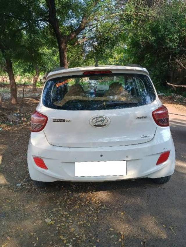 https://images10.gaadi.com/usedcar_image/4225576/original/processed_8e836528-2008-4939-95e4-9a92ac4ef412.jpg?imwidth=6401