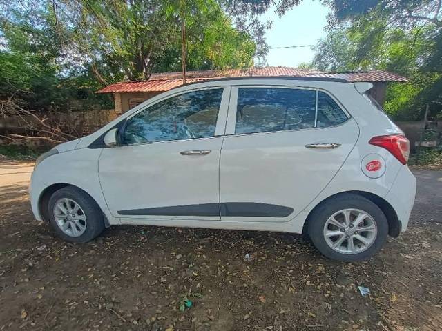 https://images10.gaadi.com/usedcar_image/4225576/original/processed_a24d7e2a-03b9-4cc1-a0fa-18f44e1fb22b.jpg?imwidth=6402