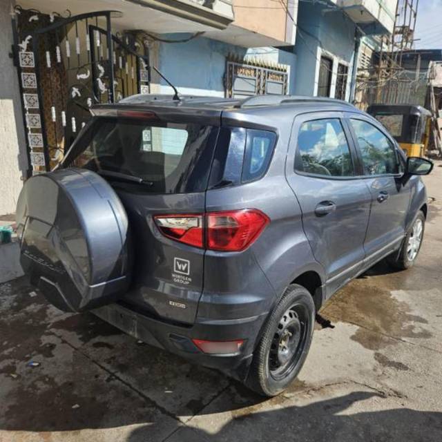 https://images10.gaadi.com/usedcar_image/4225629/original/processed_6e7f3308-2bd6-4a06-8918-cf02ea3e5641.jpg?imwidth=6402