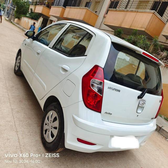 https://images10.gaadi.com/usedcar_image/4225688/original/processed_c7c21b57c829925609bfb6670063ff99.jpg?imwidth=6401