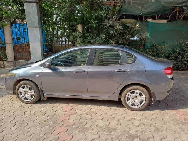 https://images10.gaadi.com/usedcar_image/4225693/original/8571ade44940eac4f63f9afd06d95c91.jpeg?imwidth=6402