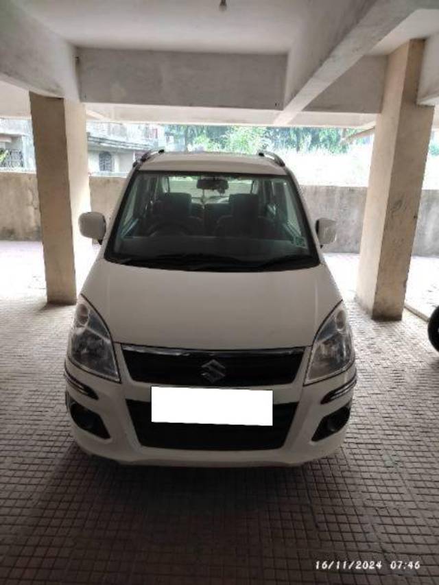 https://images10.gaadi.com/usedcar_image/4225746/original/processed_8eb43c63-3730-4c27-9c54-7aac39715788.jpg?imwidth=6400