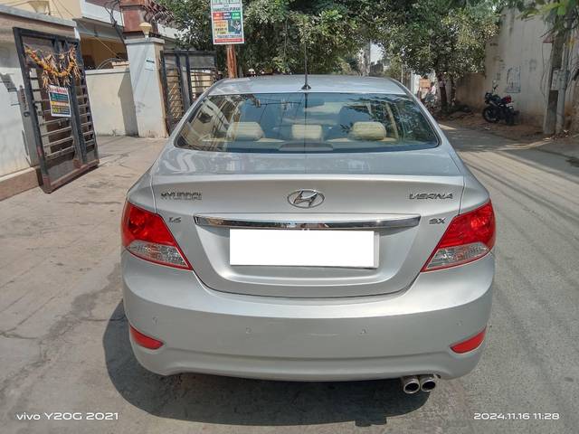 https://images10.gaadi.com/usedcar_image/4225753/original/processed_1785676dd91c5d16fa3859cf496ab68c.jpg?imwidth=6402