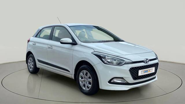 https://images10.gaadi.com/usedcar_image/4225868/original/b90582c6c2f3c1bd7c0bd2228c9cd589.jpg?imwidth=6400