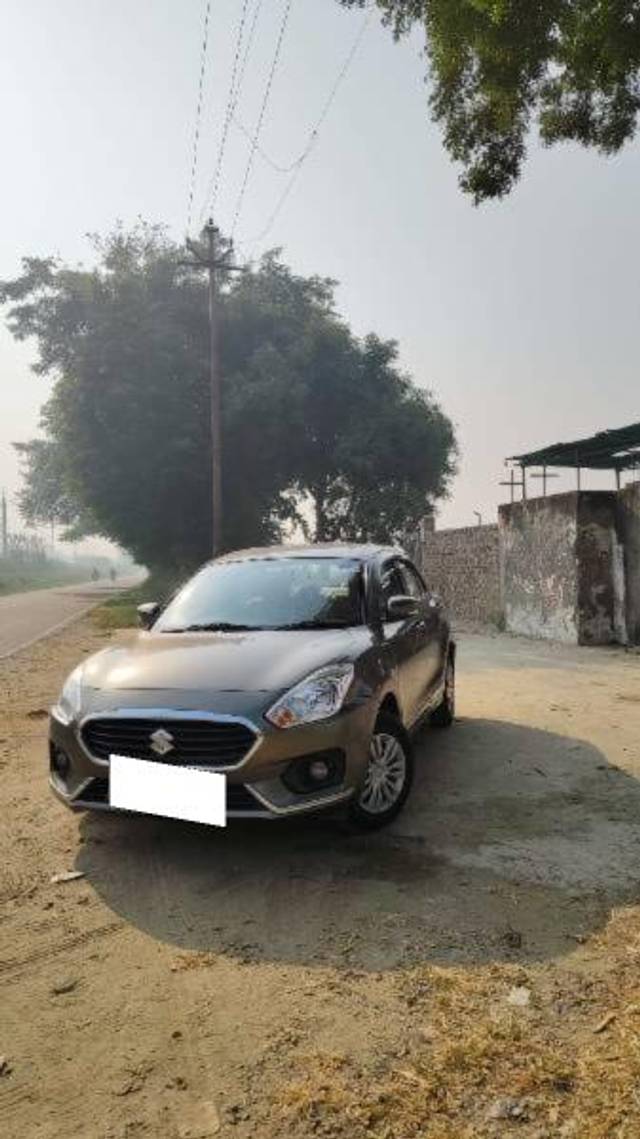 https://images10.gaadi.com/usedcar_image/4226322/original/processed_66cb4477-ca8a-4373-bfa8-33639fda5eee.jpg?imwidth=6402