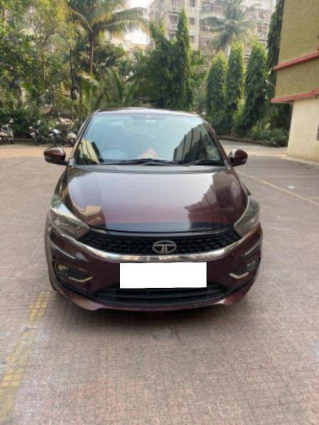 https://images10.gaadi.com/usedcar_image/4226405/original/d977dd63b573d34f8aac80111faa4c6b.jpeg?imwidth=6400