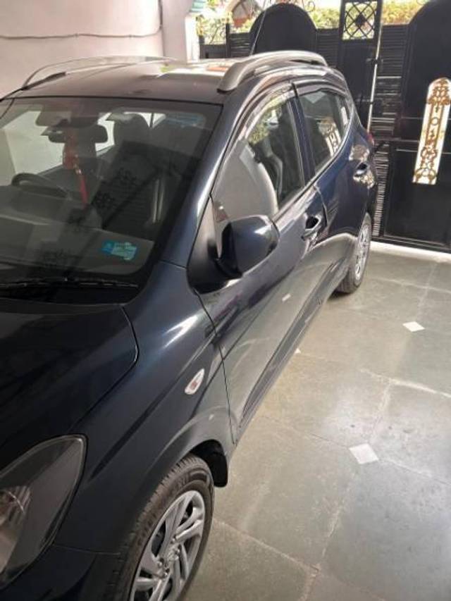 https://images10.gaadi.com/usedcar_image/4226455/original/processed_f0dc59f5-ad9a-4ee9-96a4-4176381ea3e1.jpg?imwidth=6400