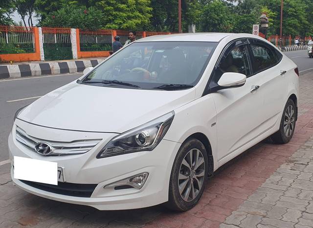 https://images10.gaadi.com/usedcar_image/4226548/original/processed_85cae7c4e42af7d058cf9f2c7fe332ce.jpg?imwidth=6401