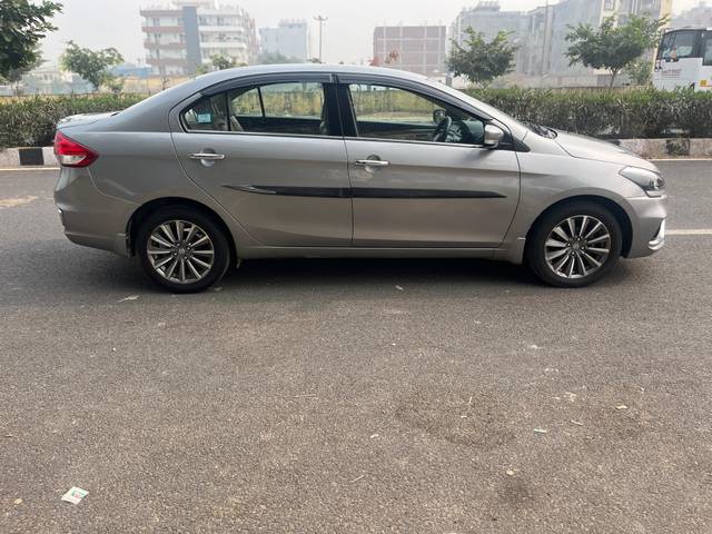 https://images10.gaadi.com/usedcar_image/4226563/original/processed_a47484d88f563dd08eed3d7058a3f98c.jpg?imwidth=6401