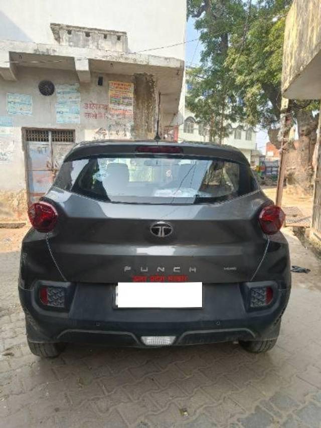 https://images10.gaadi.com/usedcar_image/4226682/original/processed_4c0a815b-fe0f-4568-98ea-43083bcdfb46.jpg?imwidth=6401