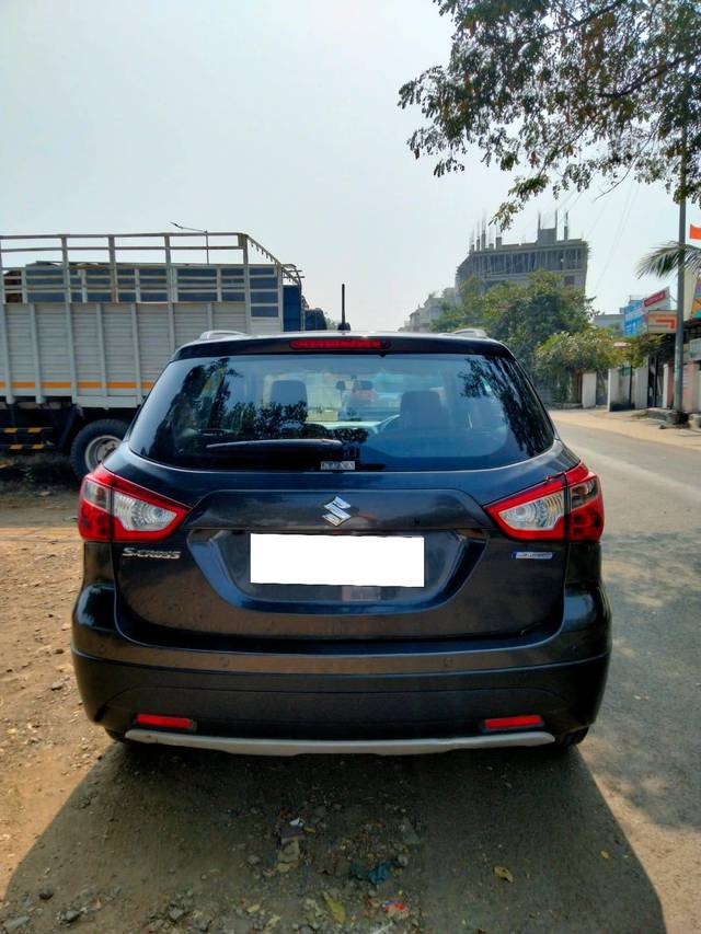 https://images10.gaadi.com/usedcar_image/4226726/original/processed_83015e92f7c08ad9aabcb170138c1fc4.jpeg?imwidth=6401