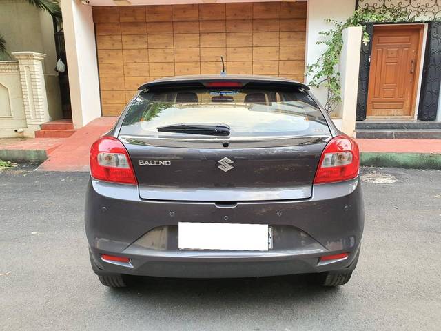 https://images10.gaadi.com/usedcar_image/4226837/original/processed_812fff84e550be683efcfe97582ba82e.jpg?imwidth=6402