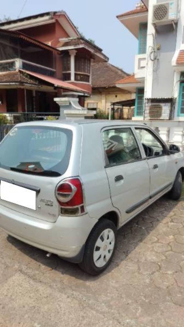 https://images10.gaadi.com/usedcar_image/4226920/original/processed_17100072-598d-42c9-9e46-e1d5f85a7a72.jpg?imwidth=6401