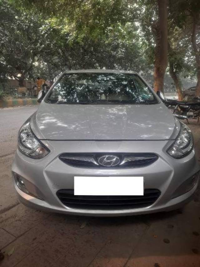 https://images10.gaadi.com/usedcar_image/4226936/original/450a163d2a87efe4ca5873cf9ed5400d.jpg?imwidth=6400