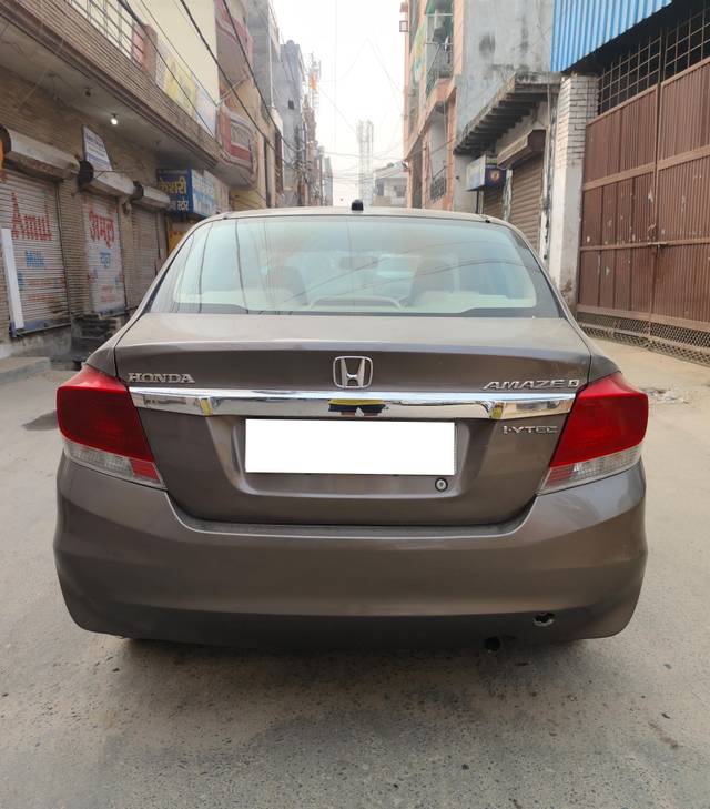 https://images10.gaadi.com/usedcar_image/4226998/original/processed_7ffb58d7d43529f011173a059b7fd4f6.jpg?imwidth=6401