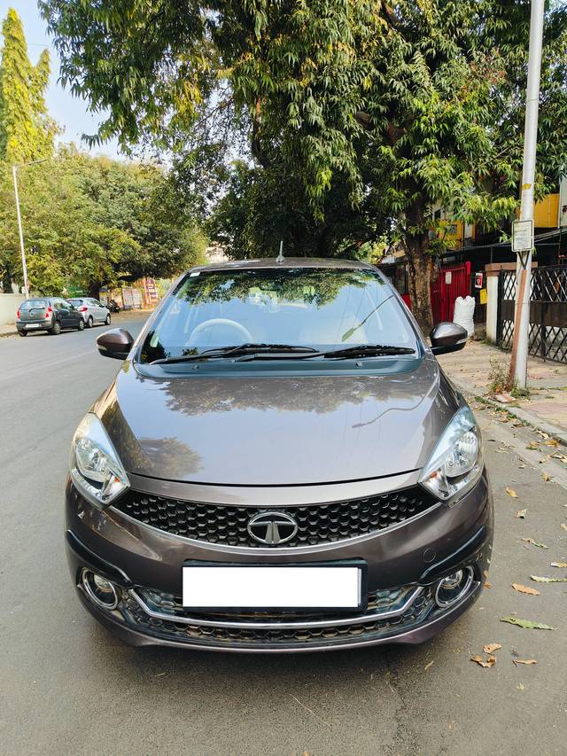 https://images10.gaadi.com/usedcar_image/4227006/original/processed_257269c2e7f54f735821867c474f55fb.jpg?imwidth=6400