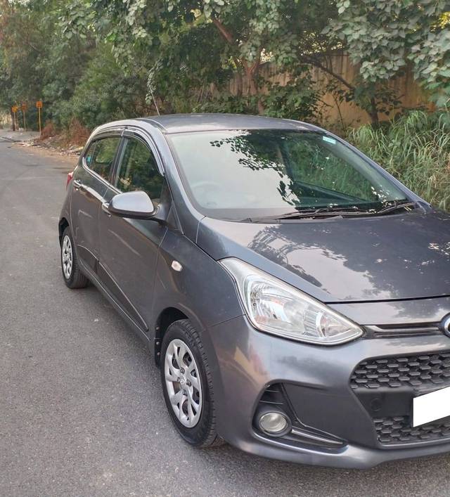 https://images10.gaadi.com/usedcar_image/4227069/original/processed_0dda55291e37bef3eeaa89c32335c067.jpg?imwidth=6400