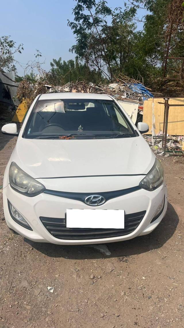 https://images10.gaadi.com/usedcar_image/4227104/original/processed_8fcb998255147459ab4de57e3c7da0c0.jpg?imwidth=6402