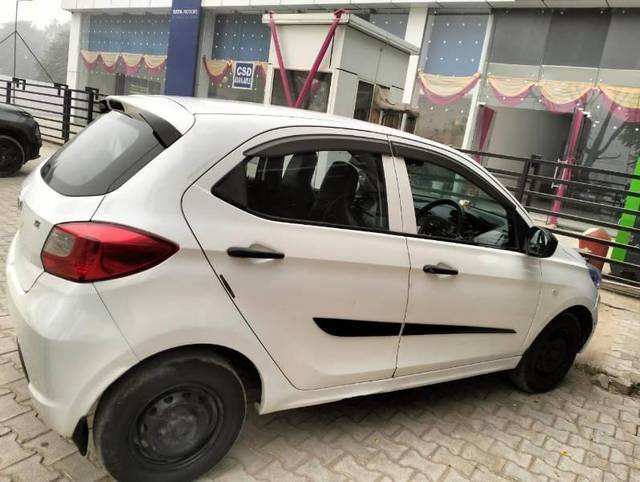 https://images10.gaadi.com/usedcar_image/4227354/original/processed_32dea51c-c455-41b6-96f2-719cb8956195.jpg?imwidth=6400