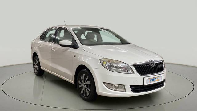 https://images10.gaadi.com/usedcar_image/4227381/original/9dc722ad5cdd78b636f5153ebca3de07.jpg?imwidth=6400