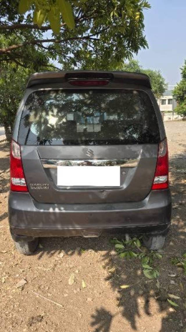 https://images10.gaadi.com/usedcar_image/4227433/original/processed_a971b3d9-0ade-4ad0-a26c-61d71e645950.jpg?imwidth=6402