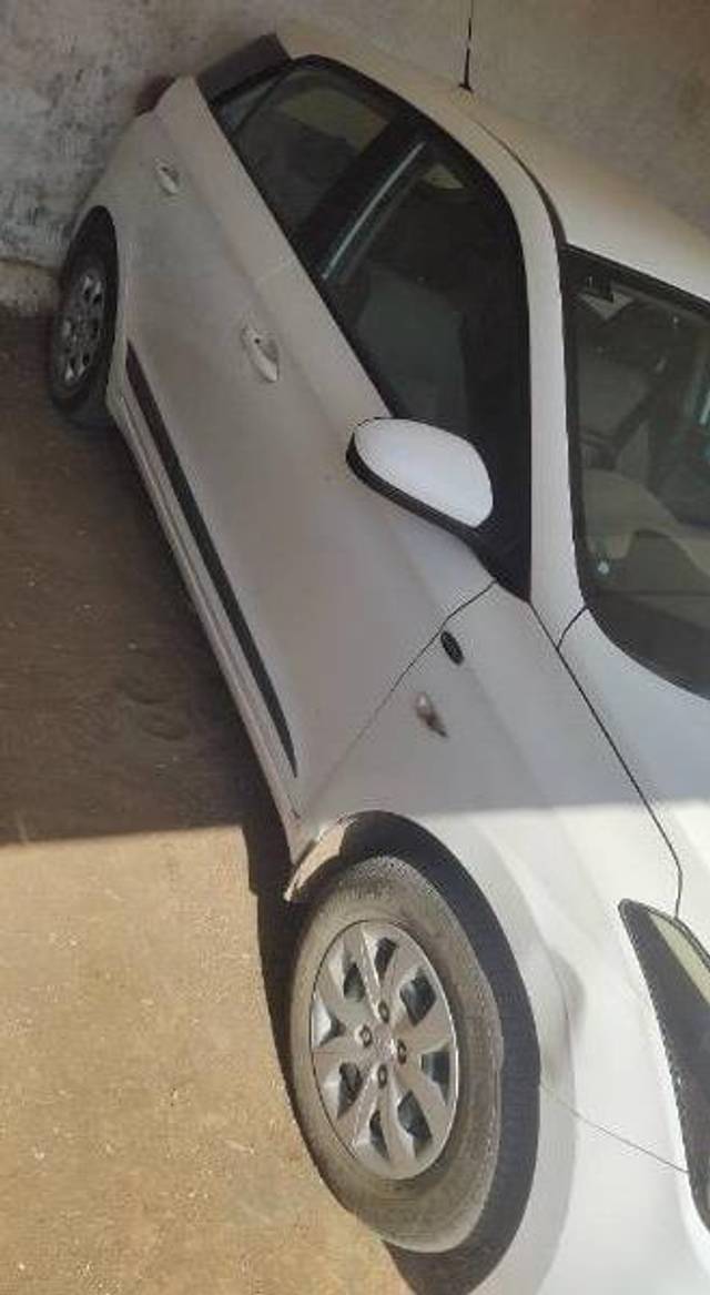 https://images10.gaadi.com/usedcar_image/4227550/original/processed_0f7a91c1-6449-4dba-8805-90ef8245e019.jpg?imwidth=6400