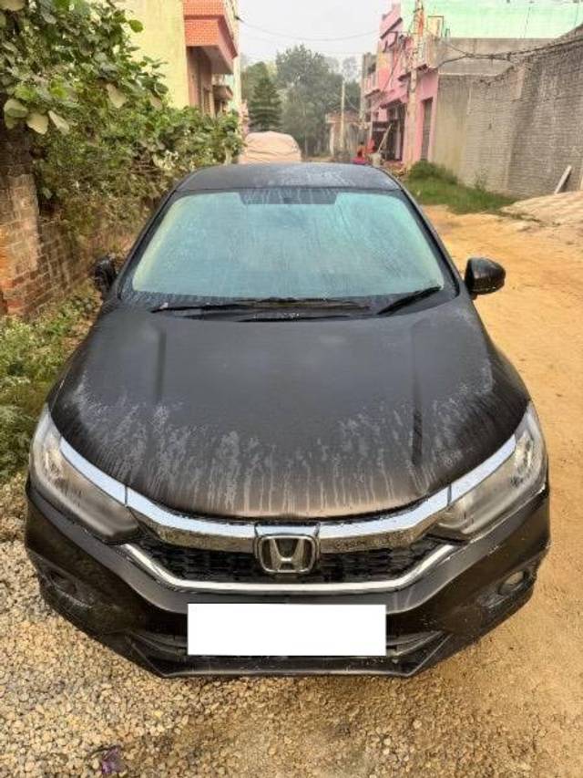 https://images10.gaadi.com/usedcar_image/4227606/original/processed_3d16f590-57c9-4e68-8716-2e311e1c29ff.jpeg?imwidth=6400