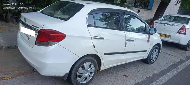 https://images10.gaadi.com/usedcar_image/4227675/original/processed_223d1760-b120-483d-b618-8e09e1724d42.jpg?imwidth=6400