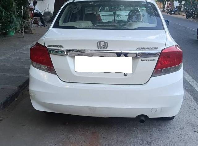 https://images10.gaadi.com/usedcar_image/4227675/original/processed_993a72e3-5f97-46b3-ba55-514a4eedd717.jpg?imwidth=6401