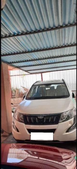 Mahindra XUV500 Mahindra XUV500 W10 AWD