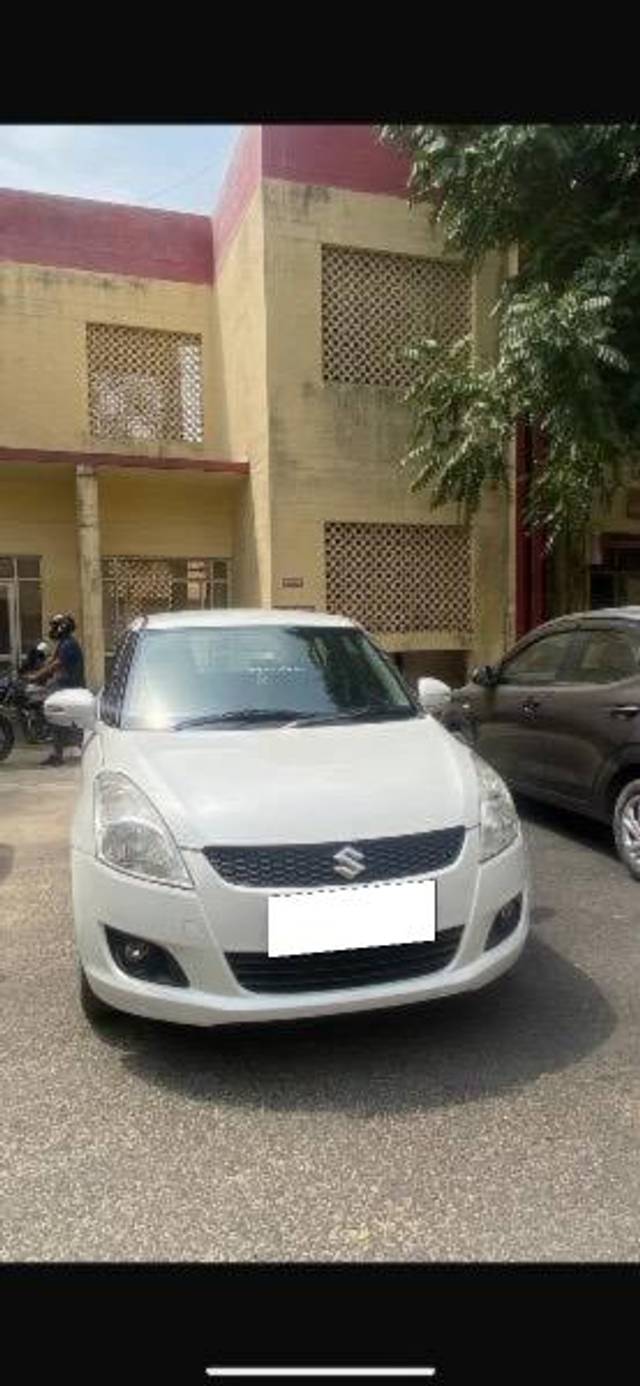 https://images10.gaadi.com/usedcar_image/4227882/original/processed_da347965-c572-4c60-90ce-bf8bfa0e09bf.jpg?imwidth=6400