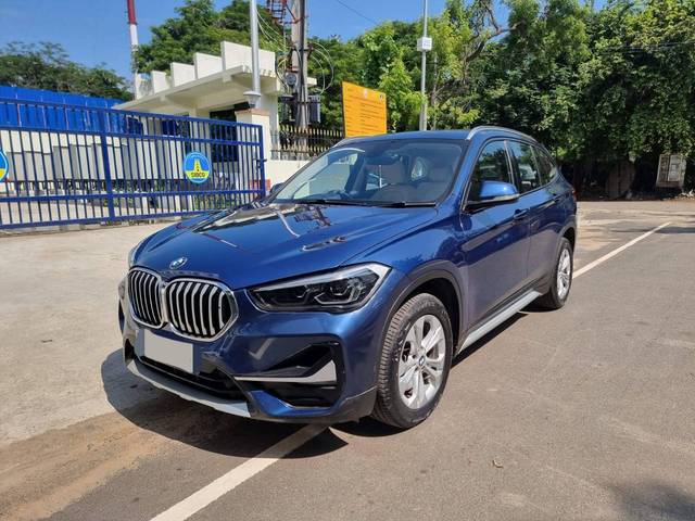 https://images10.gaadi.com/usedcar_image/4227922/original/processed_123279f37e595fbdac5320f272273999.jpg?imwidth=6402