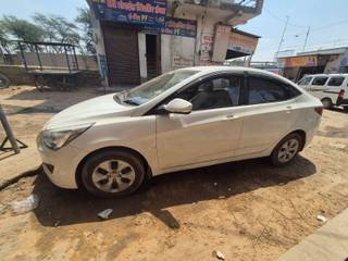 Hyundai Verna 2016-2017 Hyundai Verna 1.6 CRDi S