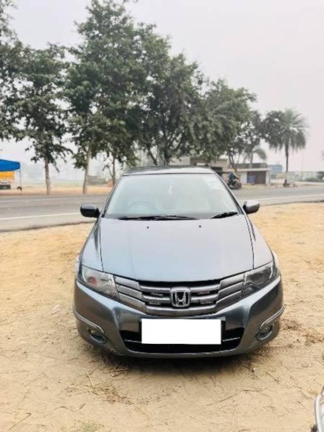 https://images10.gaadi.com/usedcar_image/4227982/original/processed_954855ae-95fd-4e5b-b78e-bc5a2b8f31e2.jpg?imwidth=6400