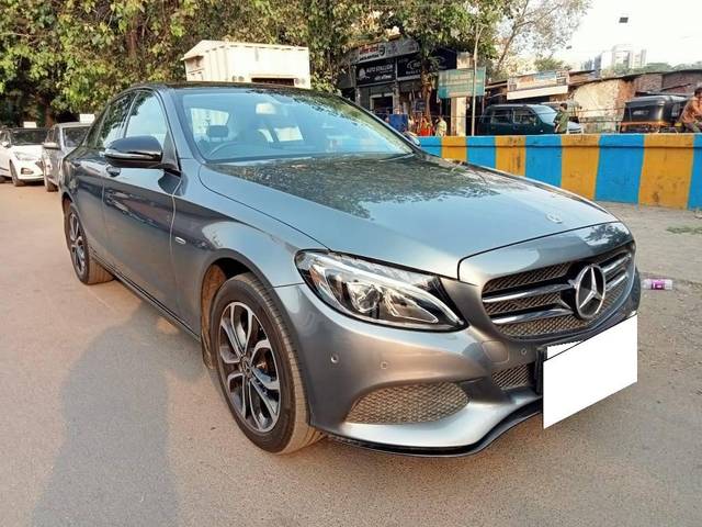 https://images10.gaadi.com/usedcar_image/4228025/original/processed_cded8c5861a471ab9a267f65c1b05922.jpg?imwidth=6400