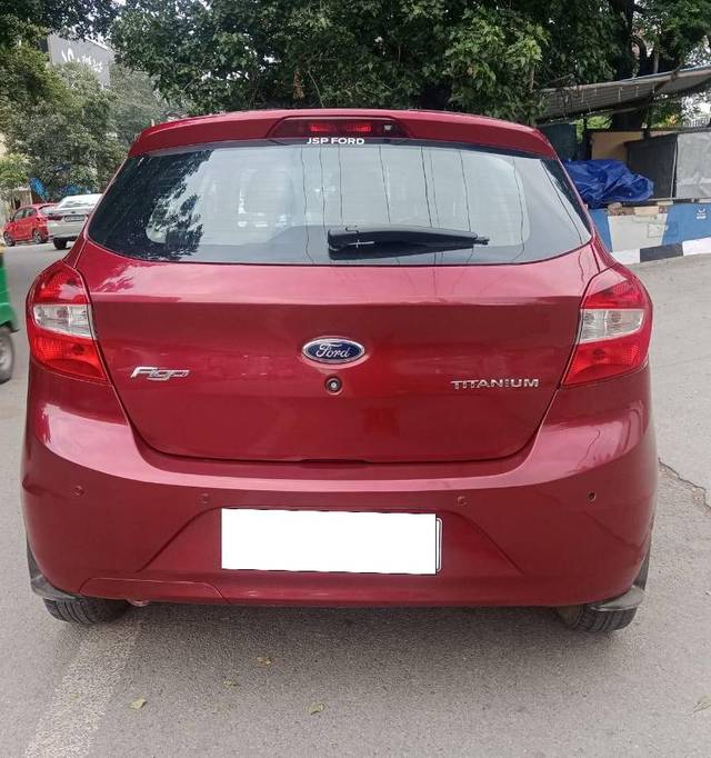 https://images10.gaadi.com/usedcar_image/4228032/original/processed_251889a3238e99723dcb3046cec1d1a2.jpg?imwidth=6402