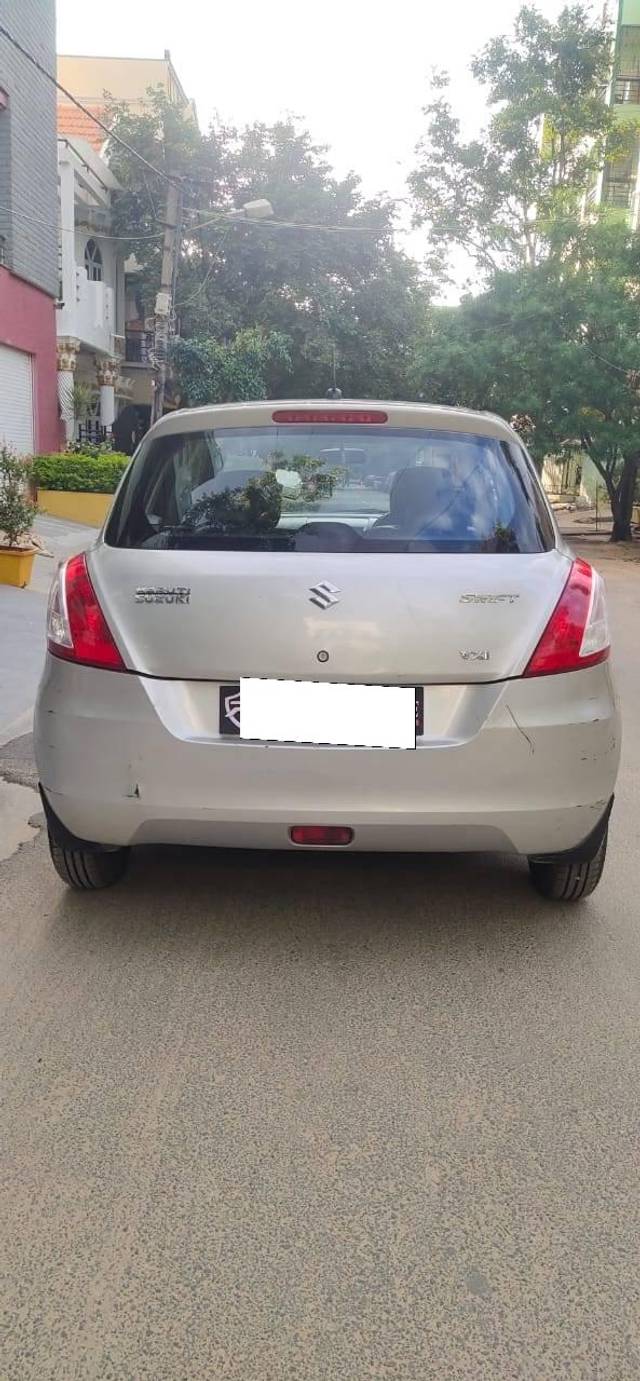 https://images10.gaadi.com/usedcar_image/4228034/original/processed_beb04afdfe90c53ce0018ef0e06440ca.jpg?imwidth=6402