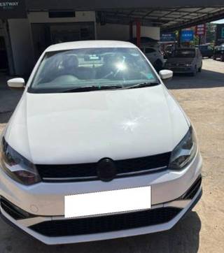 Volkswagen Vento 2015-2019 Volkswagen Vento 1.2 TSI Comfortline AT