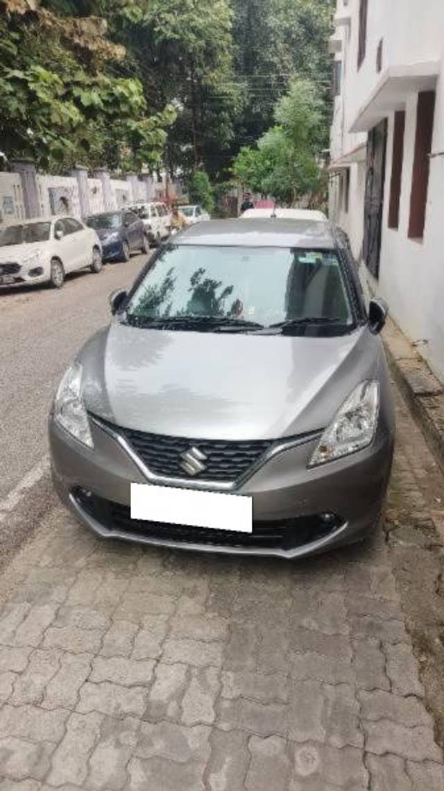 https://images10.gaadi.com/usedcar_image/4228113/original/processed_f819bf5e-1dd2-43ef-98f4-c32d0c539c7d.jpeg?imwidth=6400