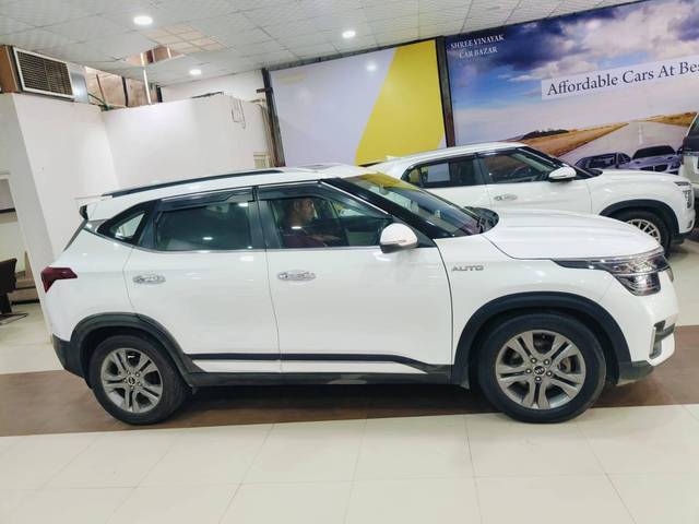 https://images10.gaadi.com/usedcar_image/4228162/original/processed_194c6e17622e061ca77116da701d5091.jpg?imwidth=6401