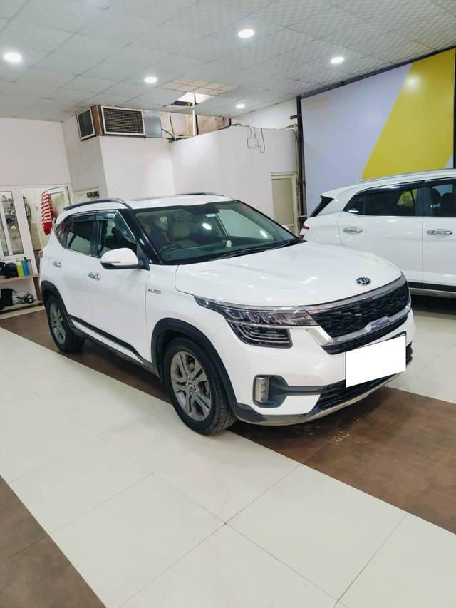 https://images10.gaadi.com/usedcar_image/4228162/original/processed_8a24d620190038a35f397755ac3afeba.jpg?imwidth=6400