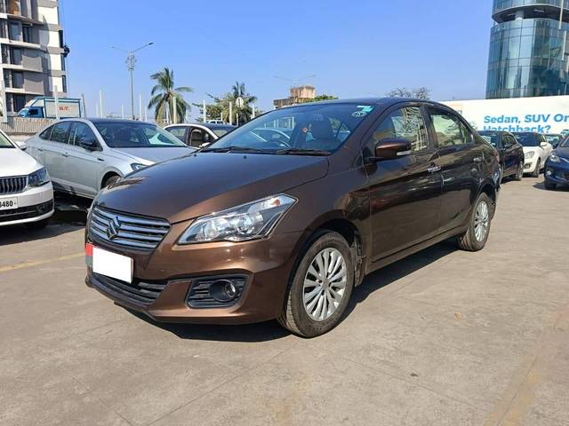 https://images10.gaadi.com/usedcar_image/4228175/original/processed_d44c8da3be4ffc5e536dd3cf9730b4f2.jpg?imwidth=6400