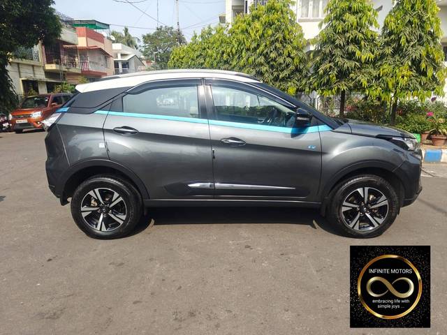 https://images10.gaadi.com/usedcar_image/4228301/original/processed_28c815e12ddb19b9cf82aaff6978d3b1.jpg?imwidth=6401