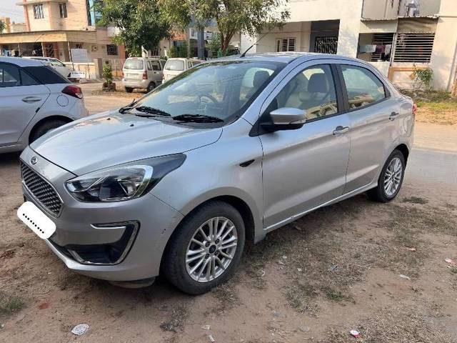 https://images10.gaadi.com/usedcar_image/4228308/original/processed_ff5f8b89-eead-4d2f-a41b-b77c2f9d2517.jpeg?imwidth=6400